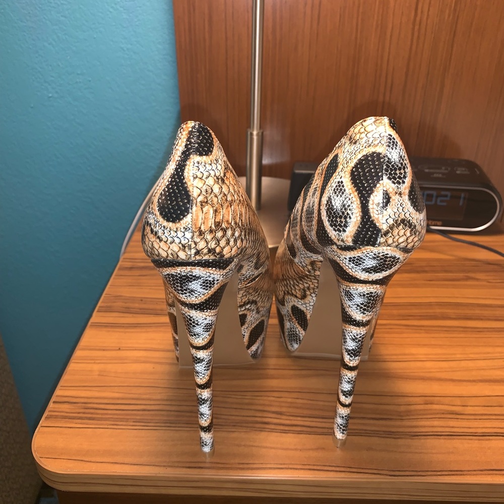 Python (fake python) skin heels - Picture 3 of 4